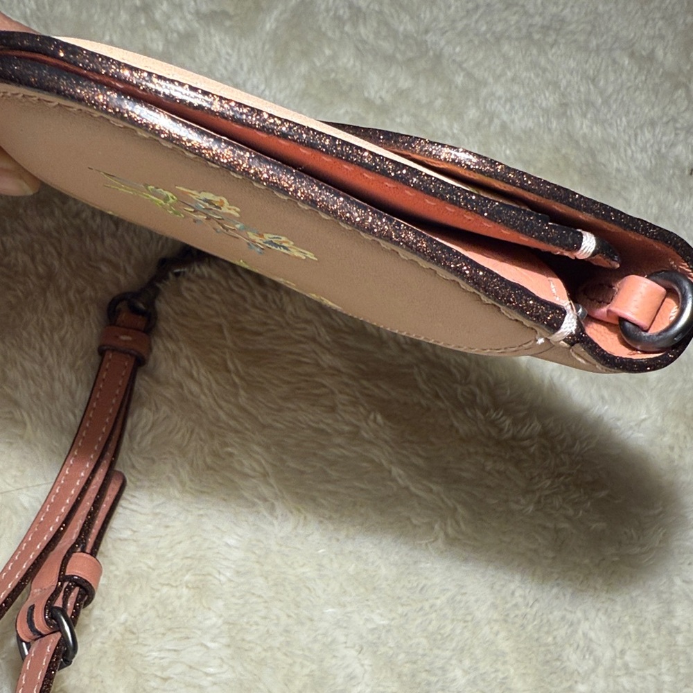 Coach Clutch 1941 Floral Bow Print - Picture 10 of 11